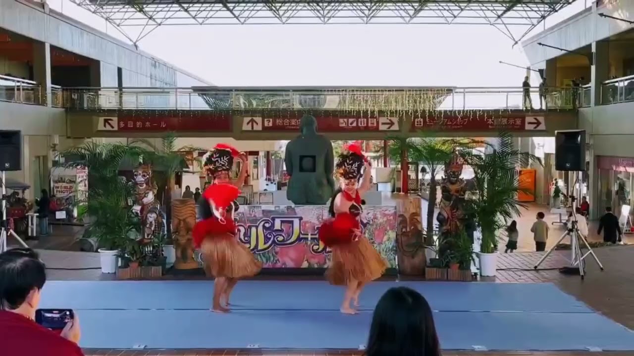 2025年11月15日(土)「リトルワールド」ラウロア＆ティアオロ フラ＆タヒチアンダンス動画 vol.1