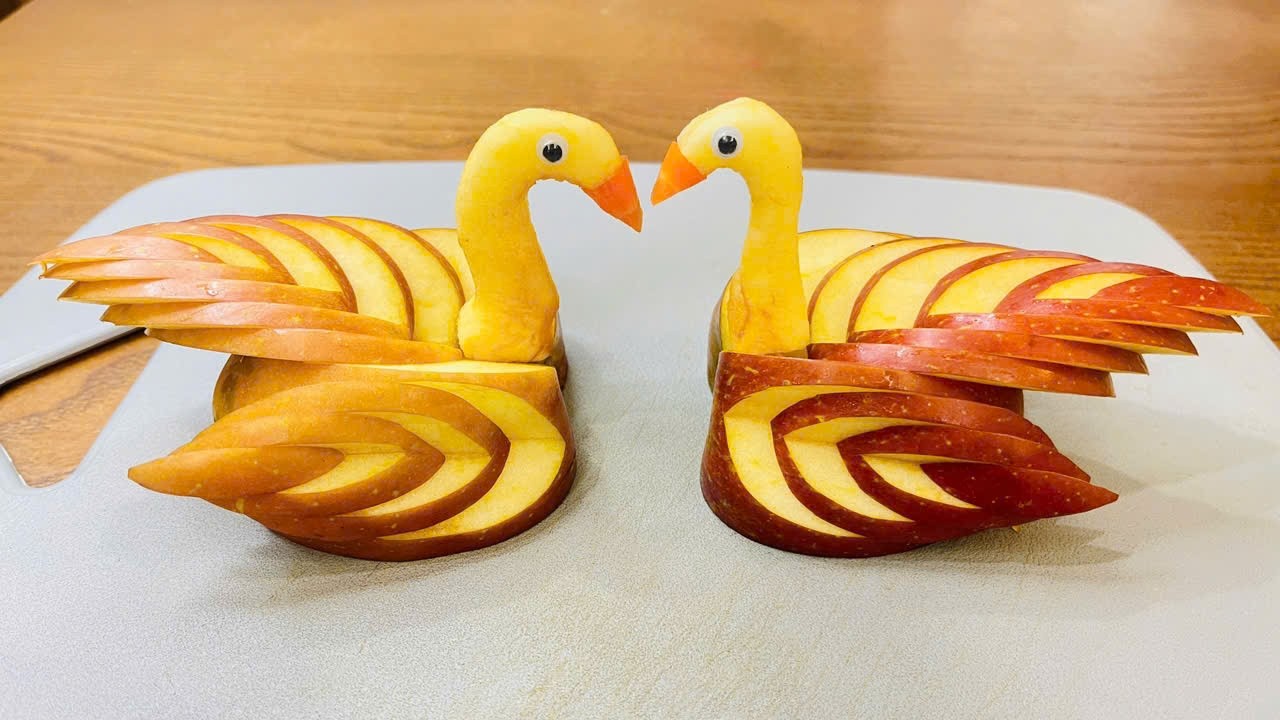 How to Make an Apple Swan 🍎🦢 | Beautiful Fruit Carving for Food Decoration