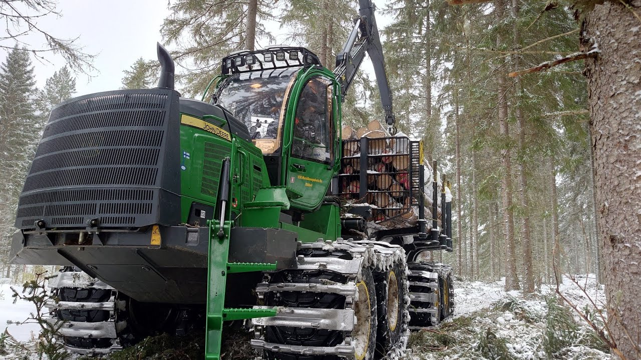 John Deere 1510G kuusikon harvennusta ja höpinää jatkuvasta kasvatuksesta