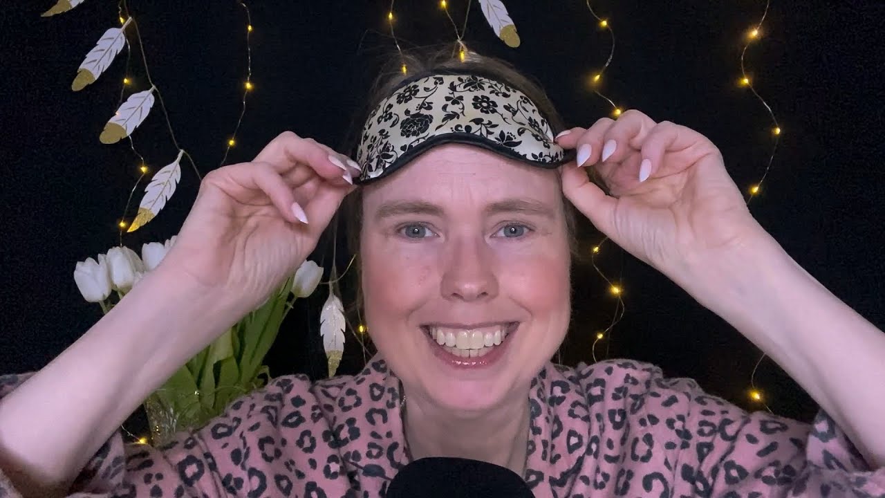 ASMR SLAAPFEESTJE😌 ~ ROLE PLAY (persoonlijke aandacht, kalmerend gezichtsmasker, handverzorging...)