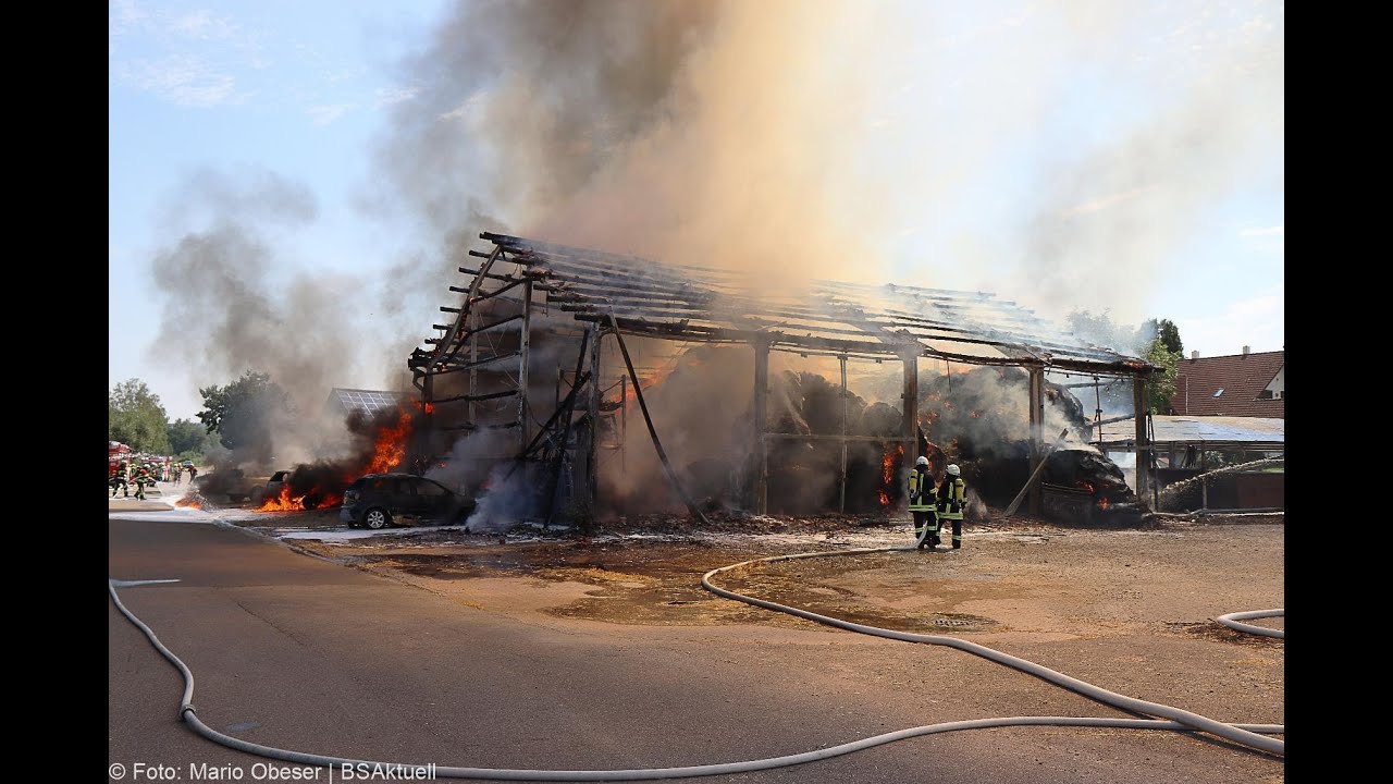 Millionenschaden: Brand auf Pferdehof in Jettingen – Feuerwehrmann schwer verletzt
