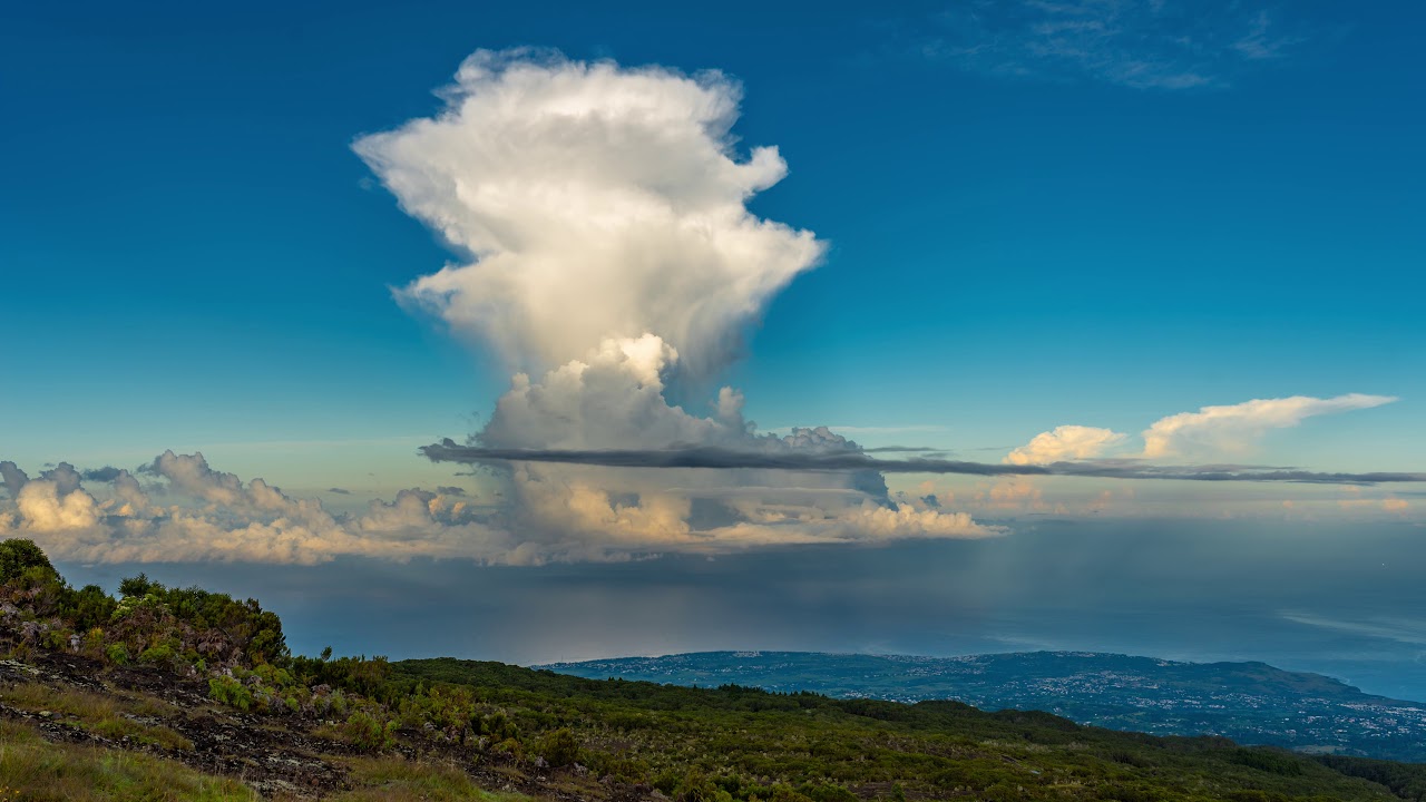 Eléments II (timelapses de la Réunion)