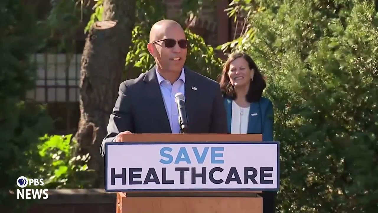 WATCH: Jeffries and Democrats appear with faith leaders for healthcare rally amid budget standoff
