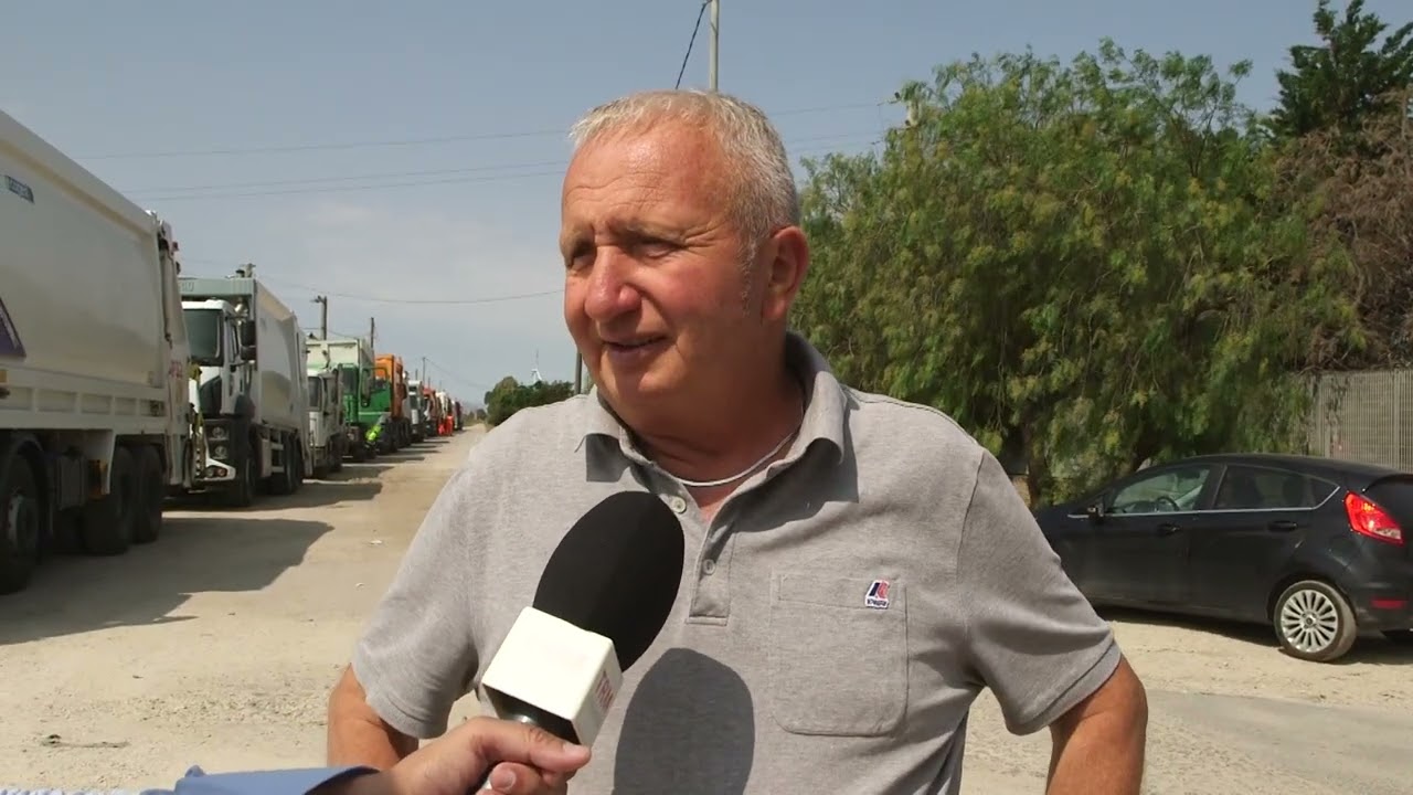 Fila camion immondizia a Passo Breccioso. Rischio che vada in tilt raccolta rifiuti nel Foggiano