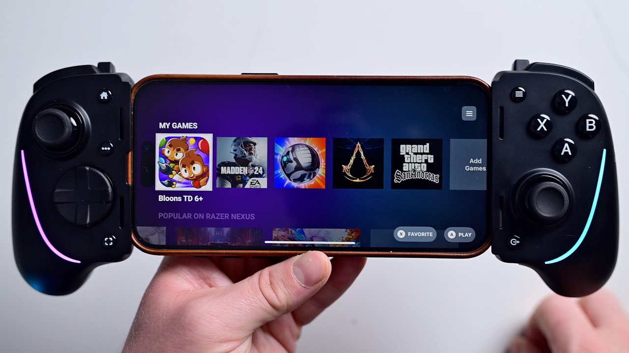 Razer Kishi ULTRA the BEST iPhone Game Controller?! Full Review & Backbone One Compare!