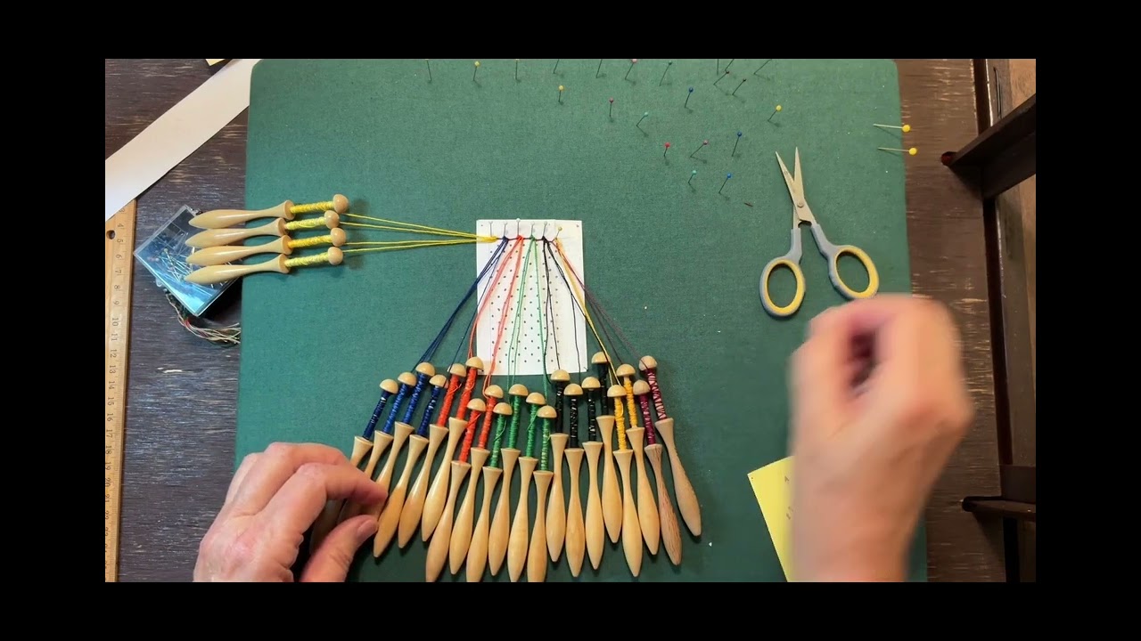 Bobbin Lace starting with a straight edge