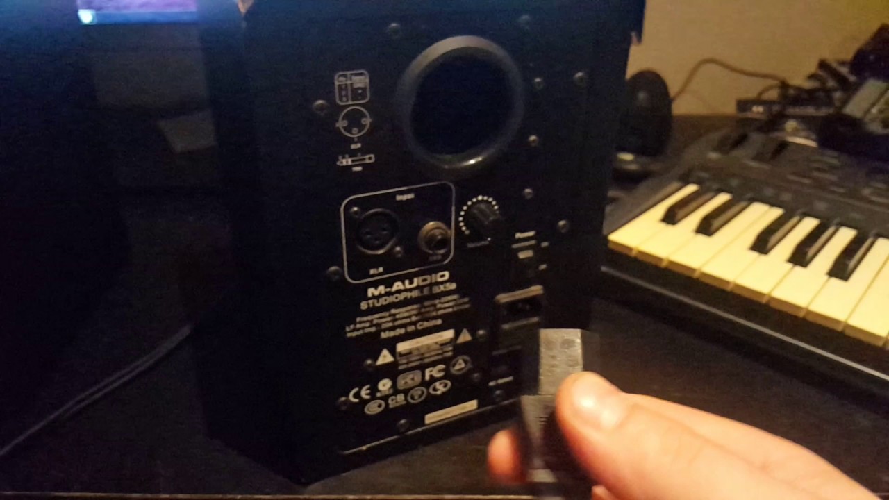 M-AUDIO Studiophile BX5a test video