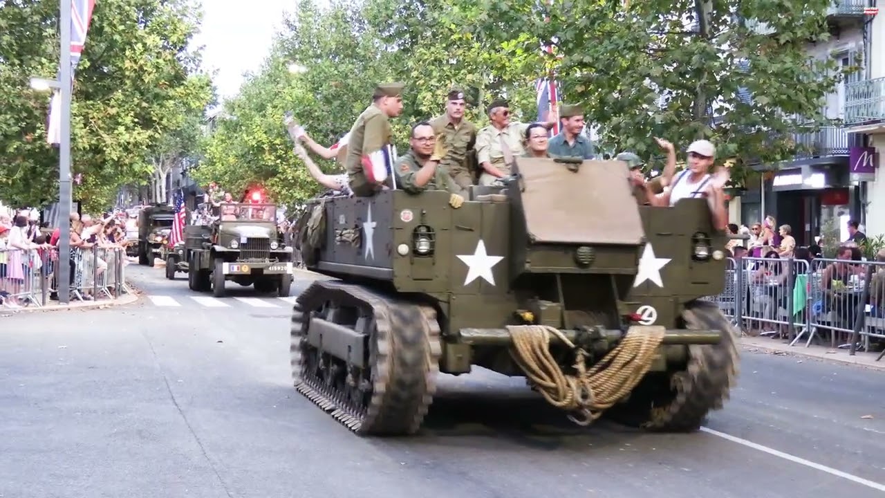 Les 80 ans de la Libération Défilé à Draguignan. Vidéo
