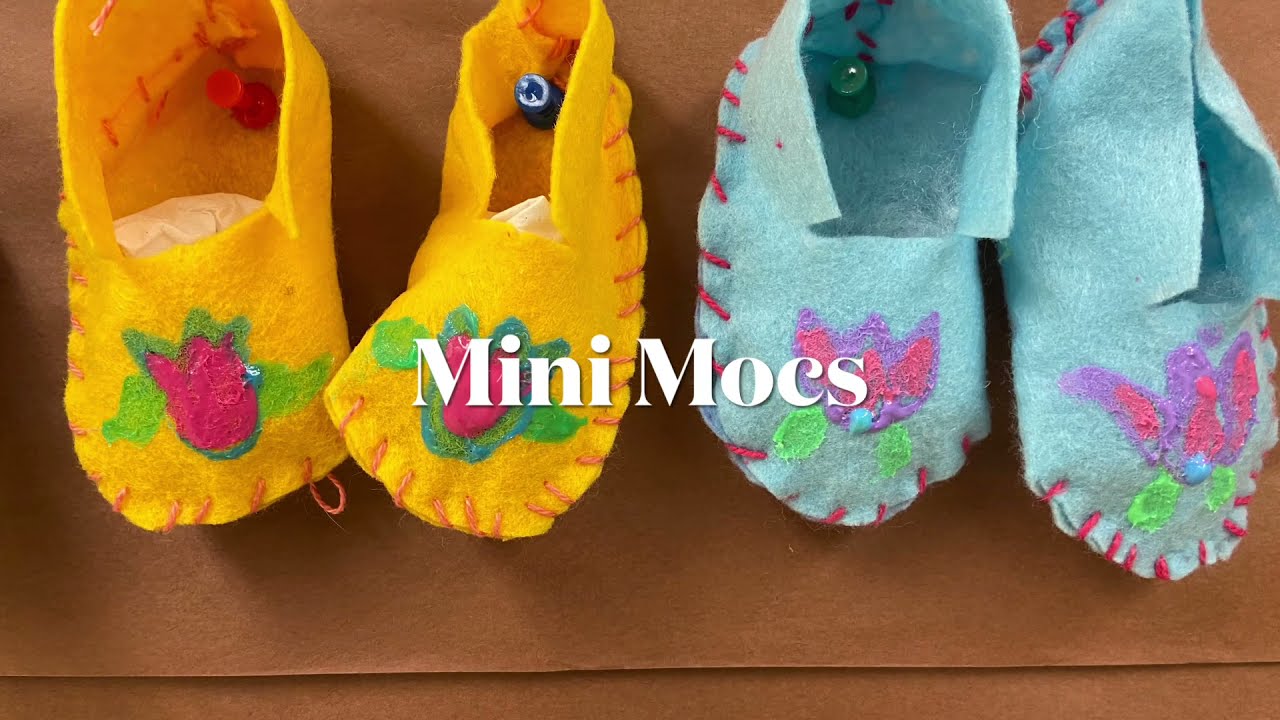 Mini moccasins project using felt