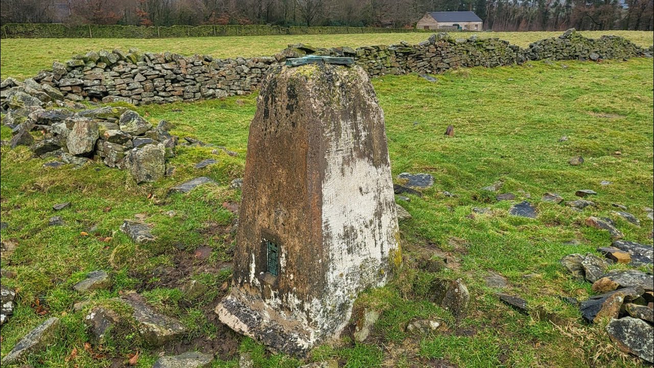 88 Trig Point Challenge - Six Trigs By The Roadside.
