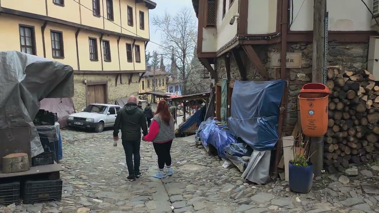 Uludağ eteklerine kurulmuş Cumalıkızık köyü, 700 yıllık vakıf köyüdür.  #cumalıkızık #bursa