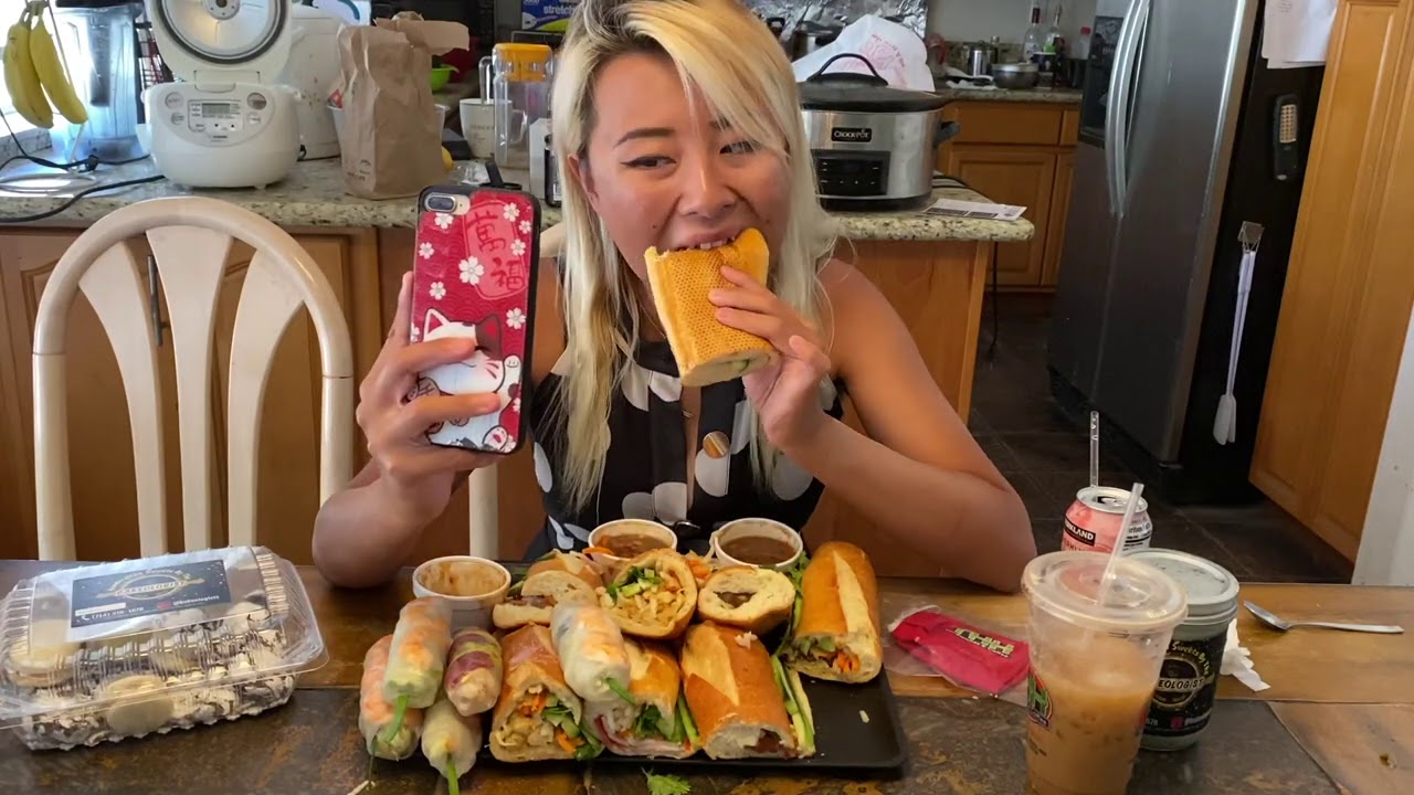THH Banh Mi Mukbang #RainaisCrazy