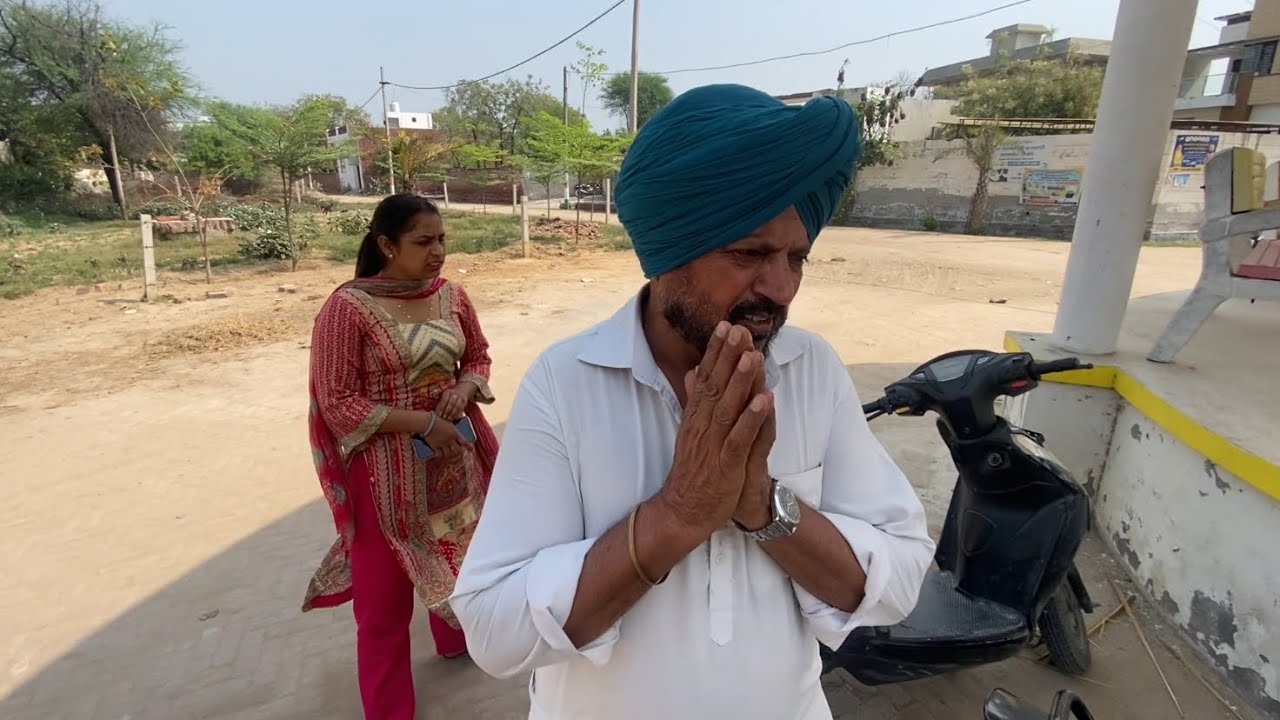 Day 4 Bapu 10 sal Badd jail cho aya nal ik bahiya na papdi di Pleat 100 di lati 