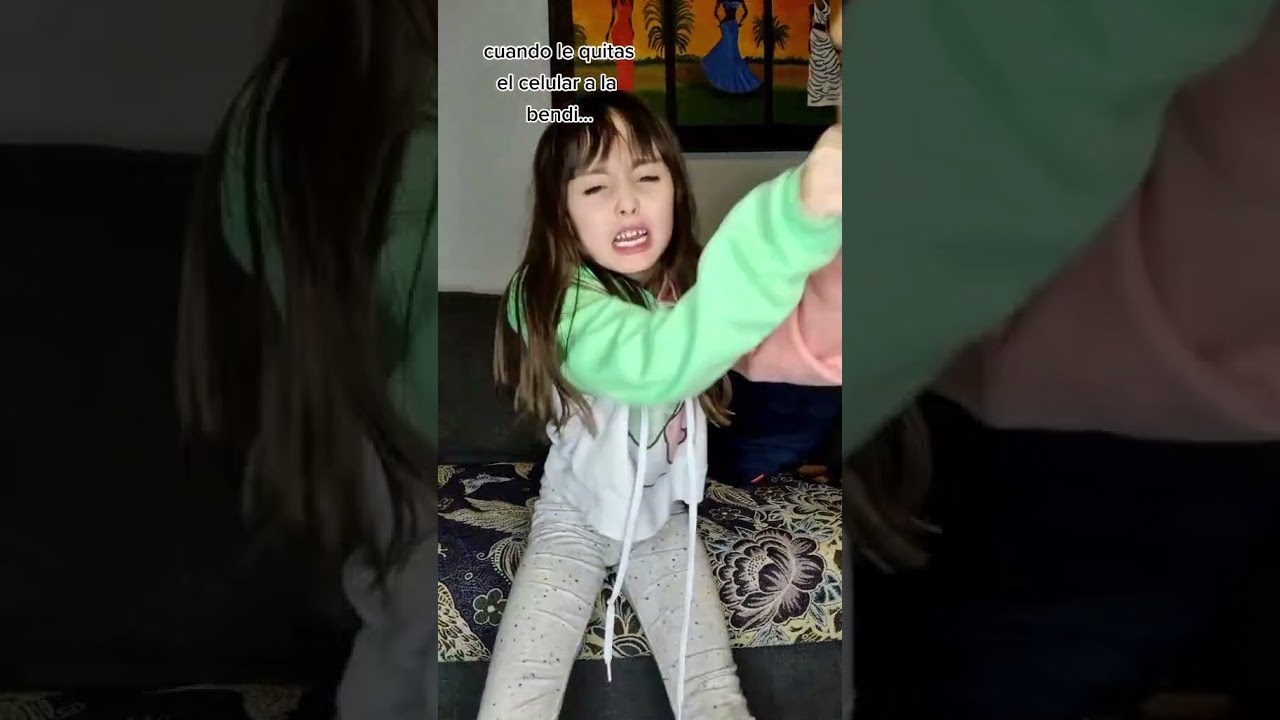 CUANDO ME QUIEREN SACAR EL CELU 🤣 #shortvideo #humor