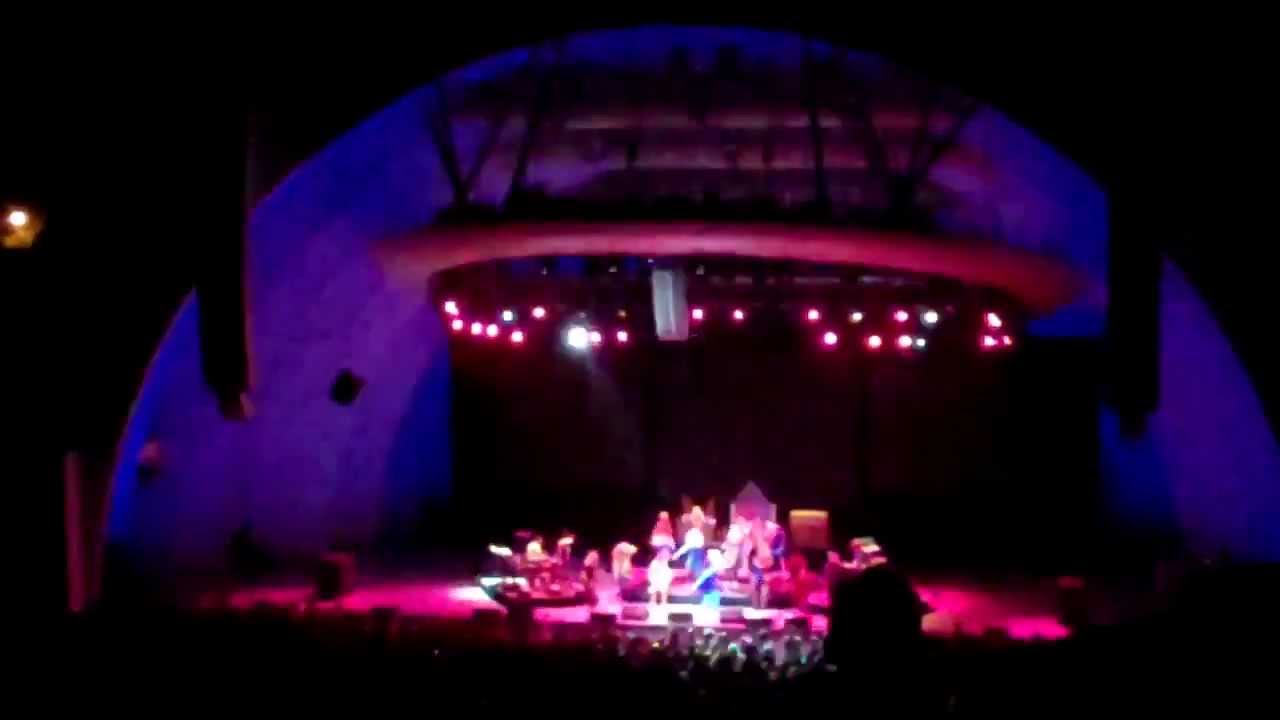 Bjork (Live) Hyperballad @ Hollywood Bowl 6-11-13