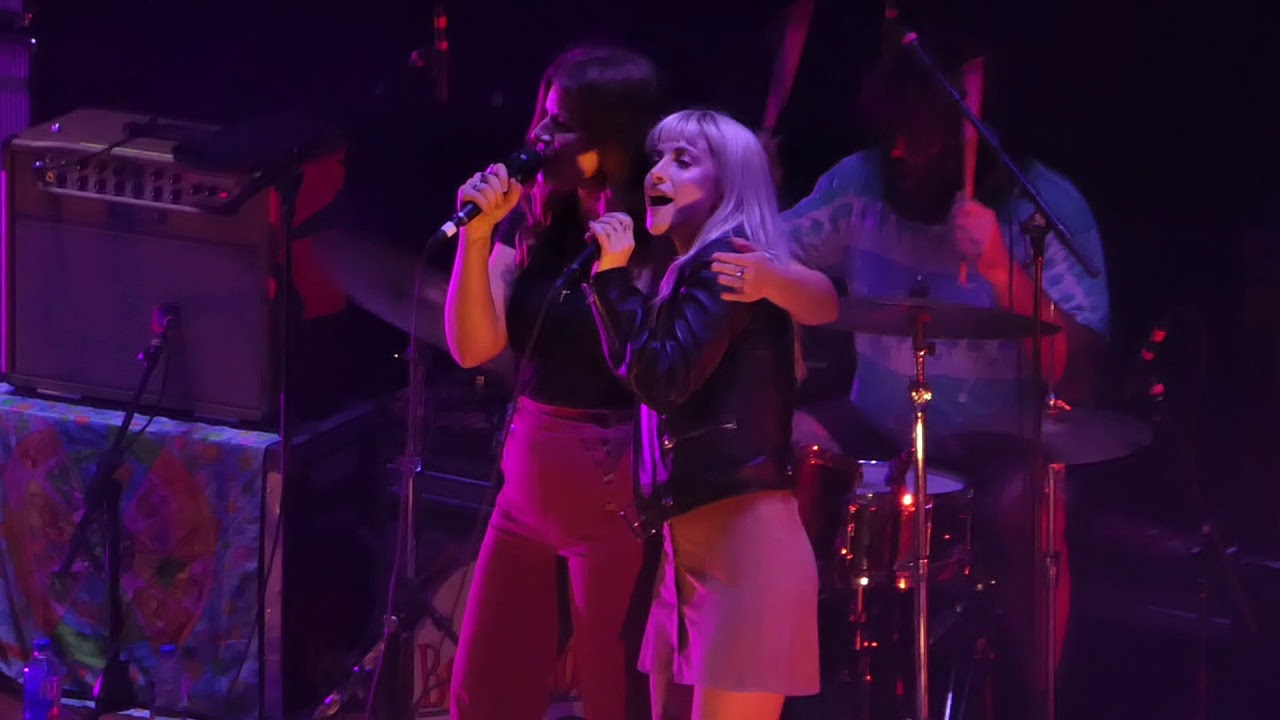 Best Coast & Hayley Williams - Boyfriend - Nashville
