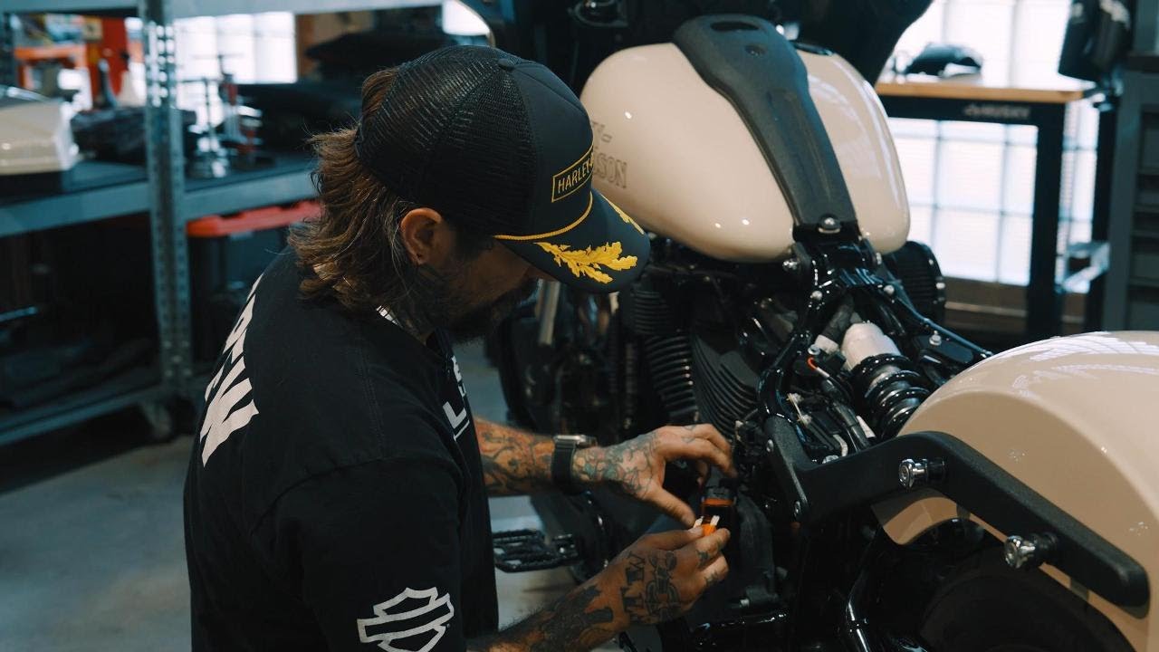 THE PARTS COUNTER WITH HARLEY-DAVIDSON AND SADDLEMEN RACE DEVELOPMENT