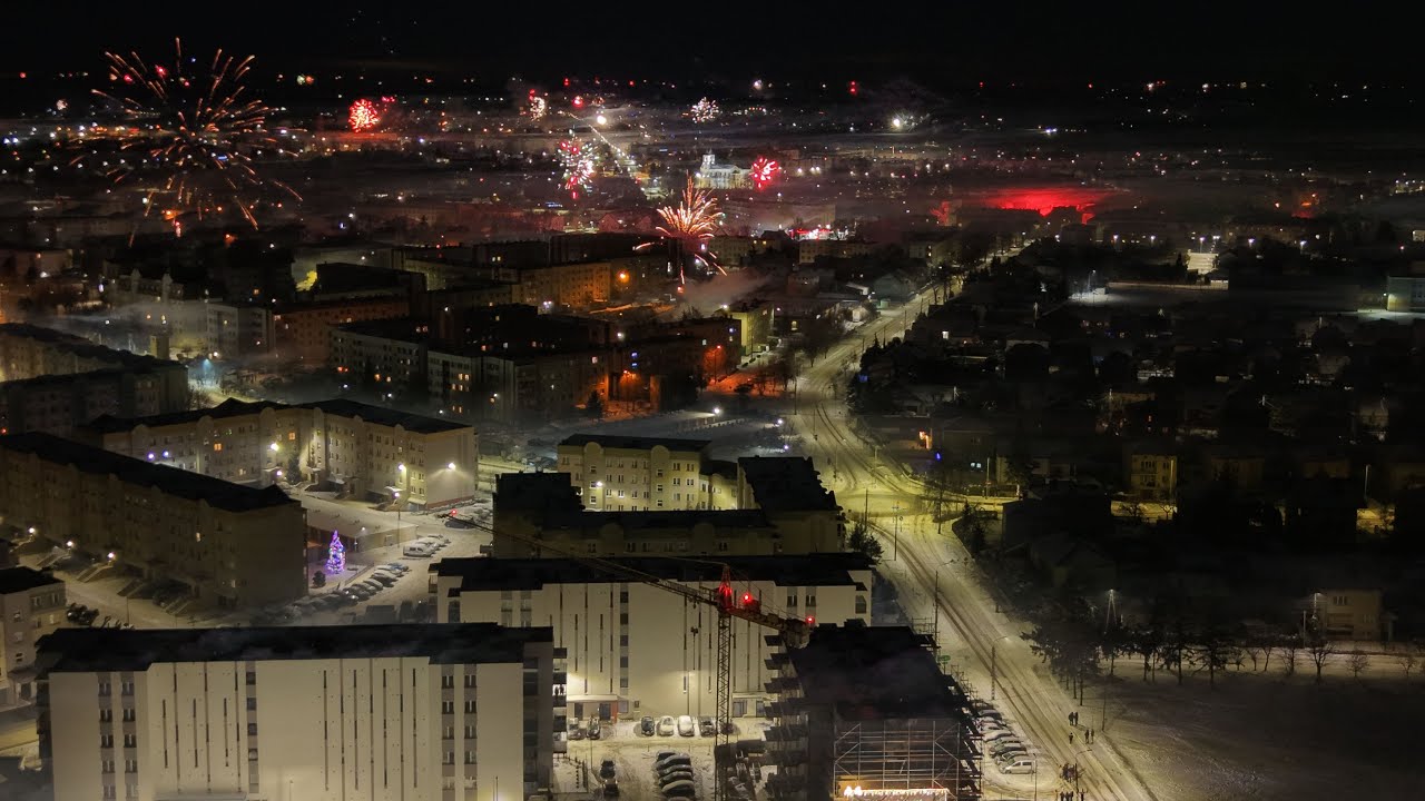 Zambrów powitał 2026 rok. Fajerwerki rozświetliły niebo. Sylwester w Zambrowie #zambrow #sylwester