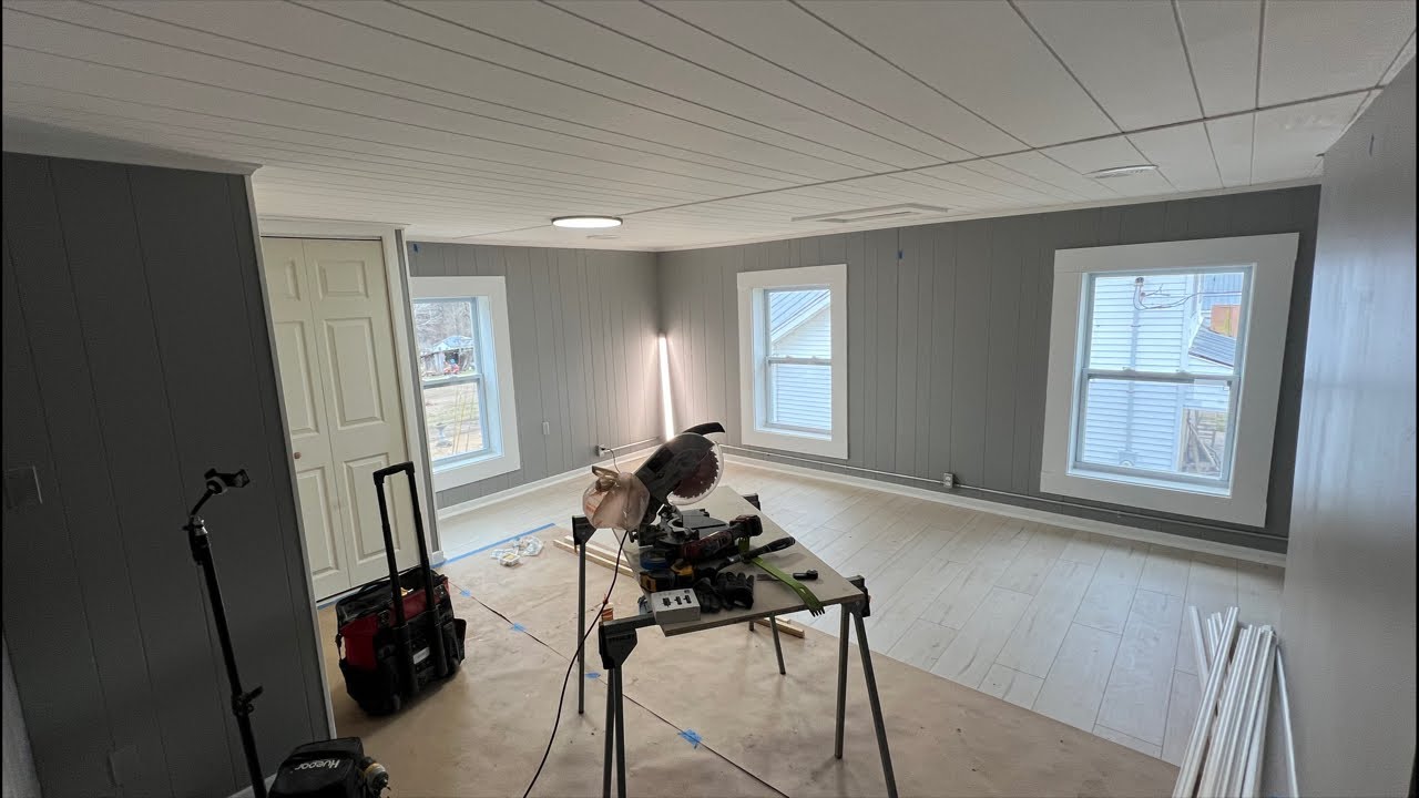How to Install Crown Molding | Professional Finish Carpentry Live