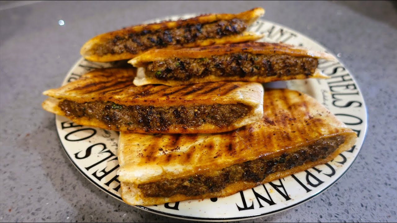 Arayes, Middle Eastern Meat Stuffed Pita Bread | ChunsBuns
