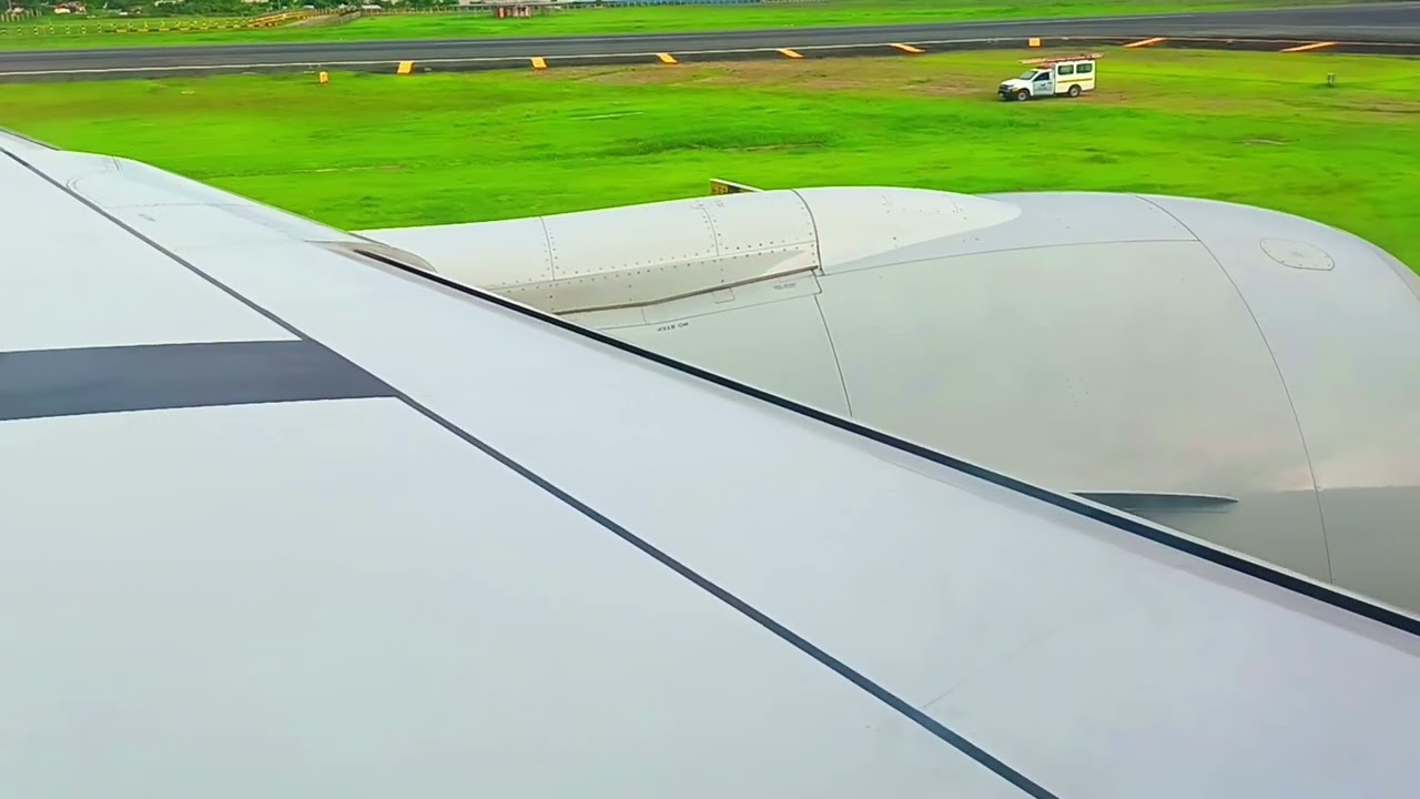 Qatar Airways Boing 777-300ER landing, taxi and gate in Manila
