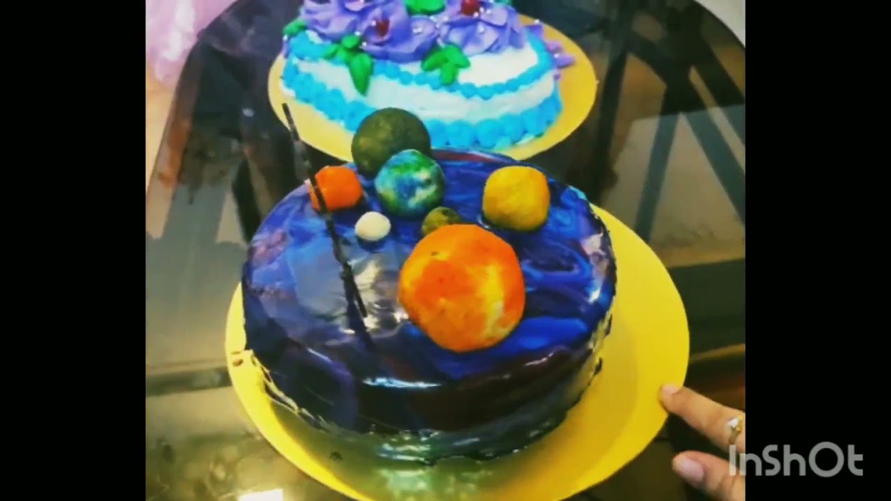Solar system theme cake at home