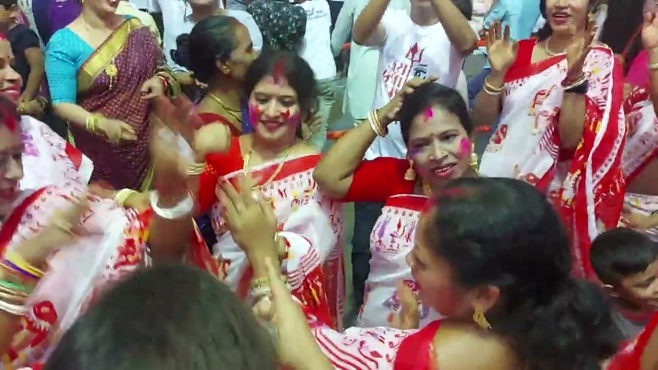 Durga puja aroti