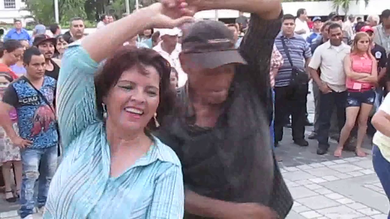 Marimba USULA Municipal, de San Pedro Sula, con el Tema : Consígueme eso .