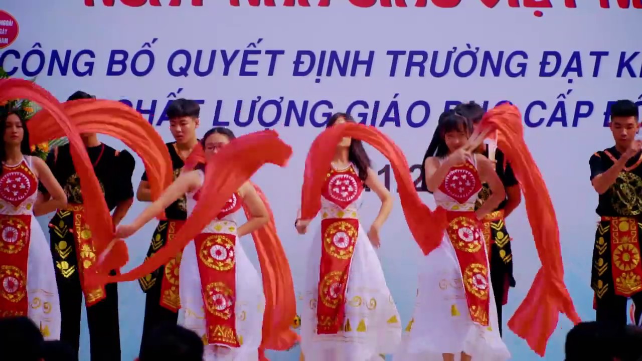 DÒNG MÁU LẠC HỒNG - LỚP 9/2 TRƯỜNG THCS TRẦN QUANG KHẢI