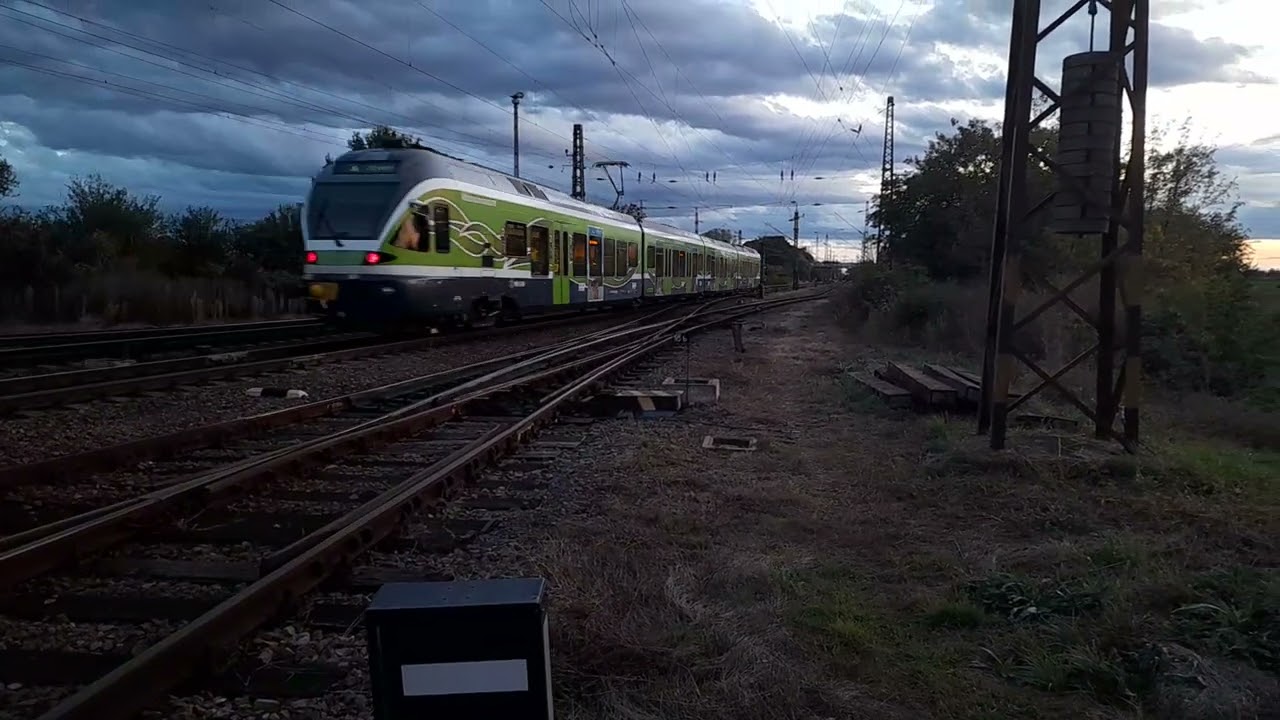 Z&ouml;ld FLIRT tekereg Mezők&ouml;vesd v&aacute;lt&oacute;k&ouml;rzet&eacute;n&eacute;l.