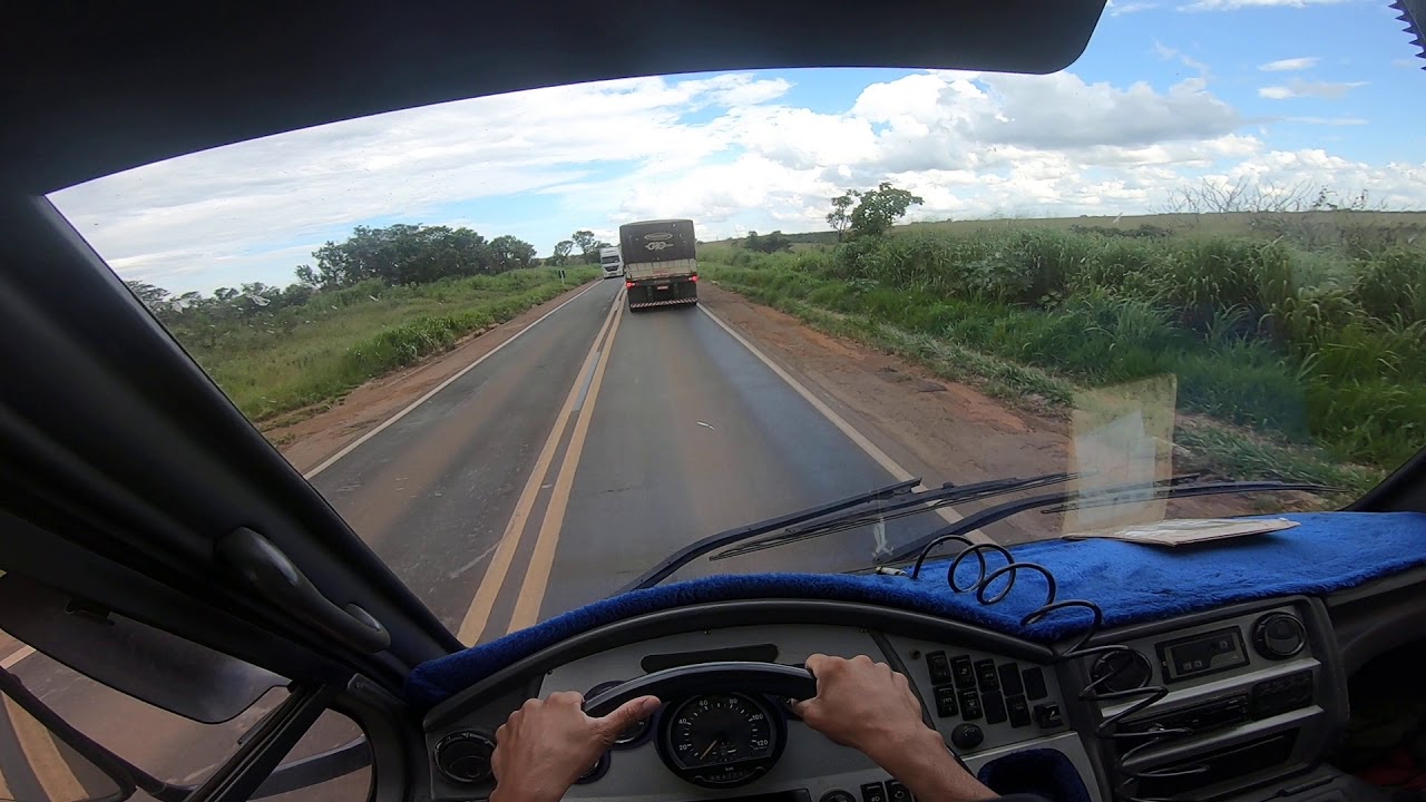 499- Micro ônibus volare, dirigindo na BR 364 em Mato Grosso