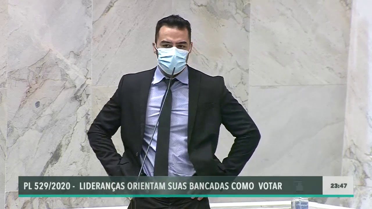Arthur do Val (Patriota) fica surpreso com o plenário cheio para votação do PL 529/ 2020