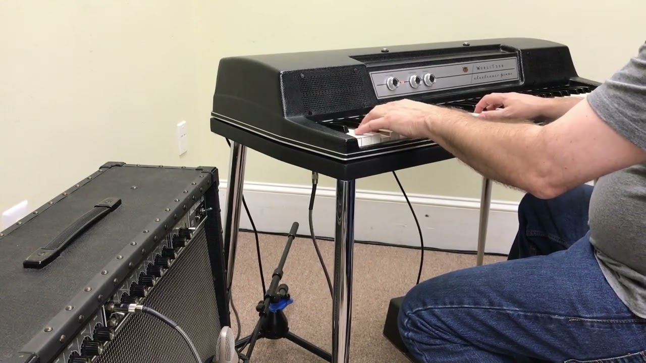 Wurlitzer 200A Electric Piano + Roland JC120 • Warneck Research EP200A Amplifier