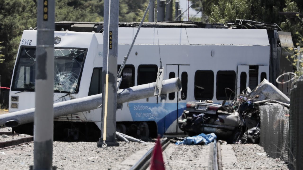 Two people dead after light rail train and car collide in San Jose