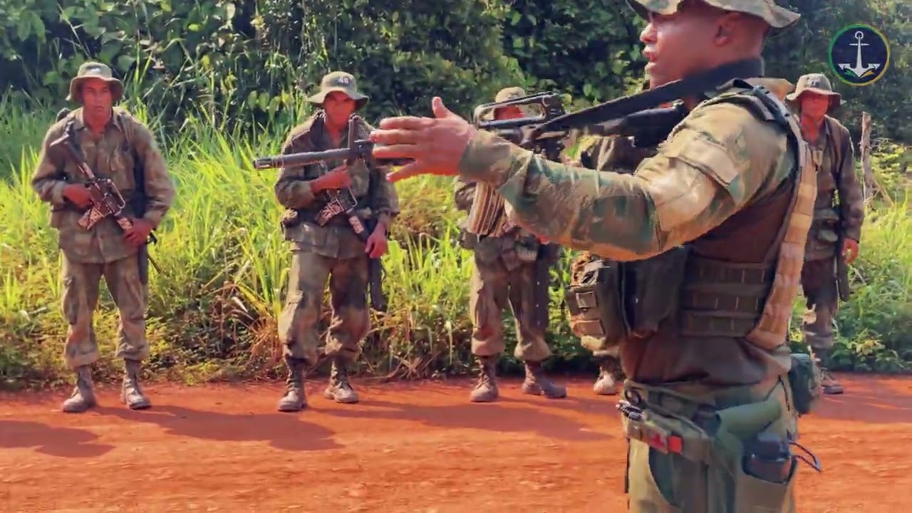Fuzileiros Navais - Curso de Operações Ribeirinhas