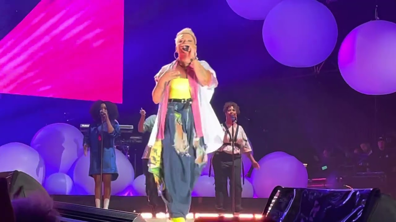 Pink - Perfect | Live | HD | BottleRock Napa Valley 2022 | Napa Ca 5/29/22