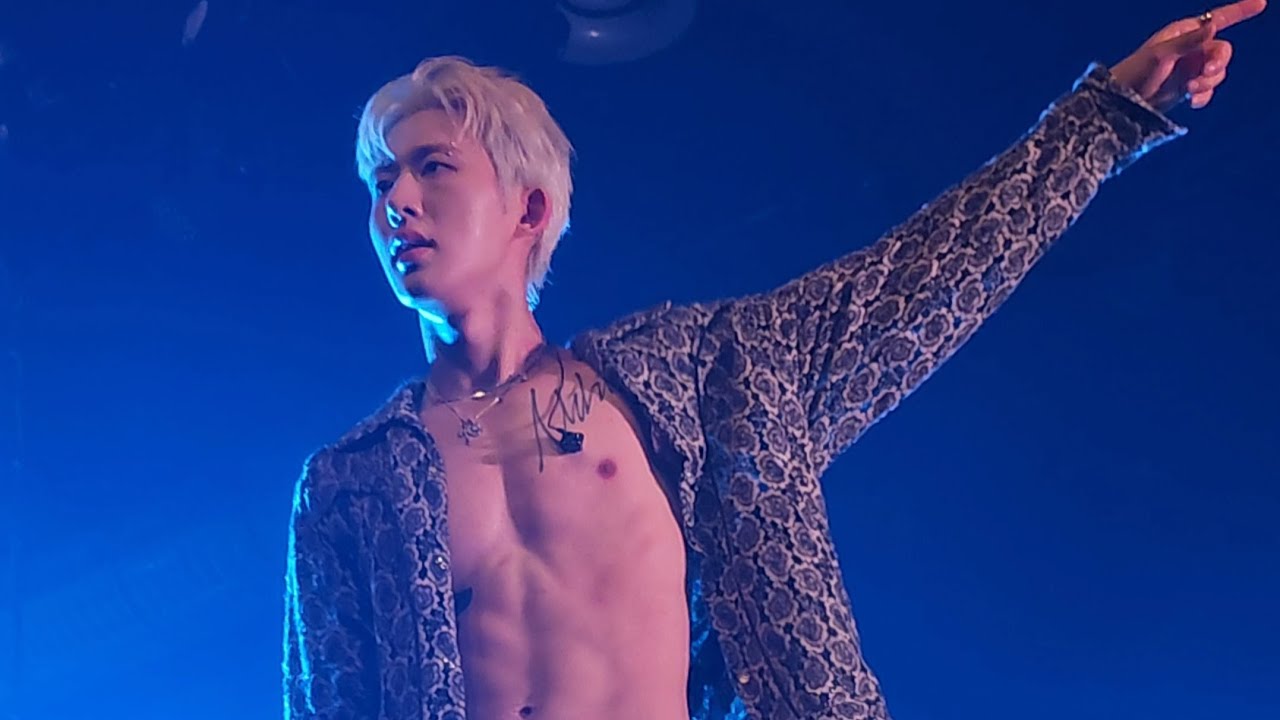 B.I - Black Velvet [Hype up in Berlin 240929] (4K)
