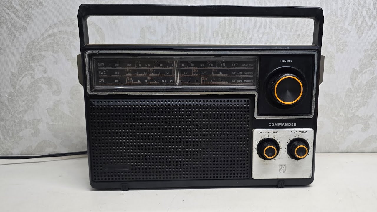 #Philips commander 15AL-317 3-pasmowe radio tranzystorowe vintage 📻 (+919427322171)