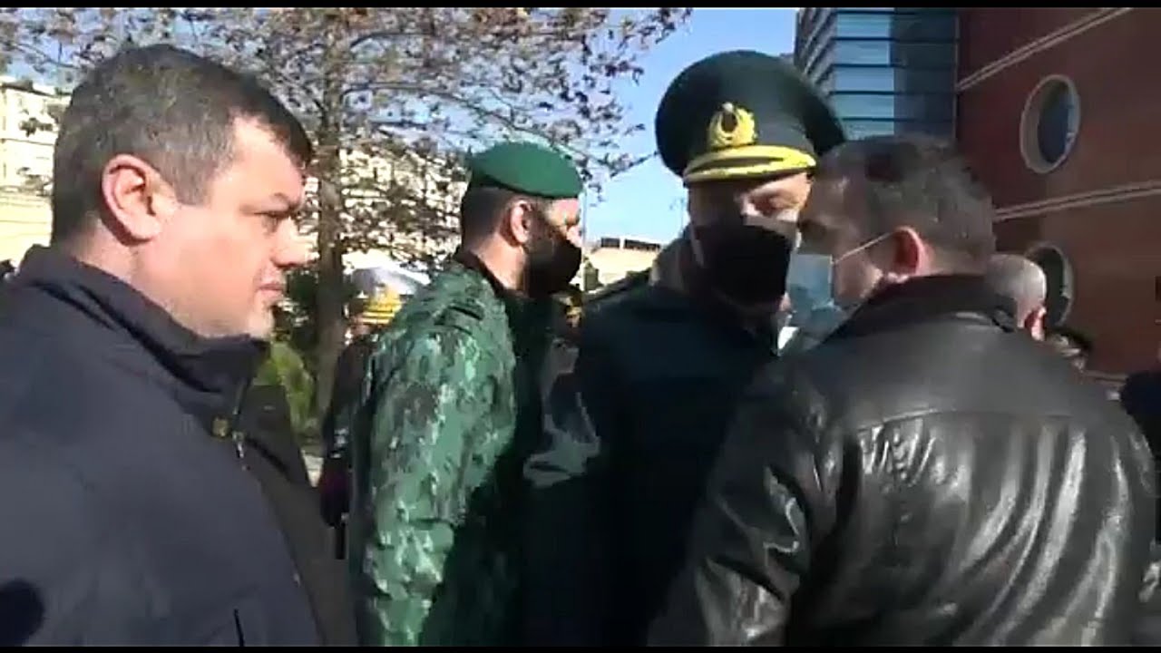 DSX mayoru R&ouml;vşən Cahangirovla Baku TV-nin &ccedil;əkiliş qrupu arasında yaşanan insident.