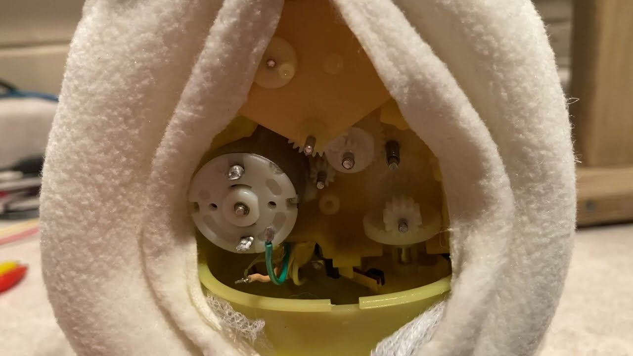 Hallmark Plush 2005 Piano Playing Snowman Repair Part 1