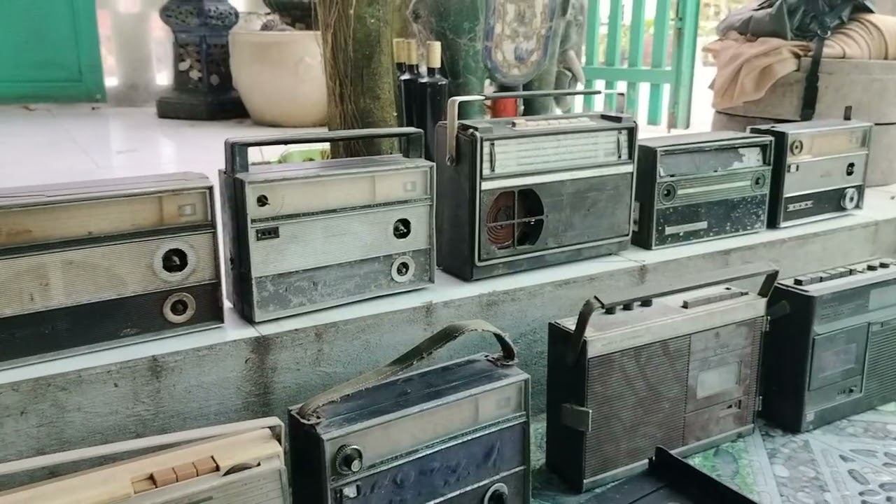 Bán xác máy caseett và ra-đi-ô.. 130k/ cái bán hết.k bán lẻ.. Zalo 0937899886