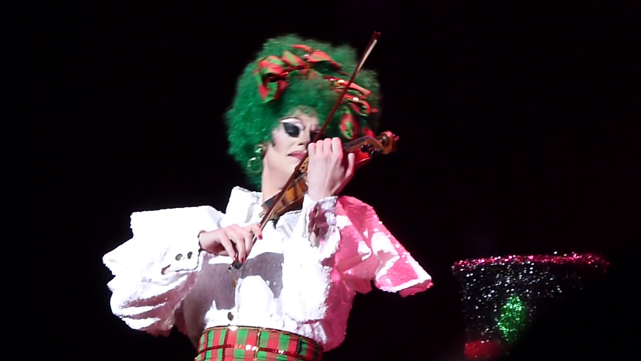 A Drag Queen Christmas - Thorgy Thor (Christmas Eve/ Sarajevo)