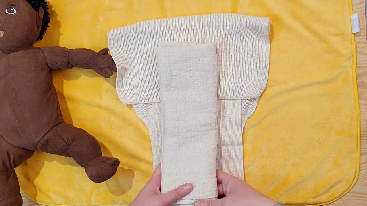 Stoffwindeln einfach erklärt: So bindest du eine Strickbindewindel