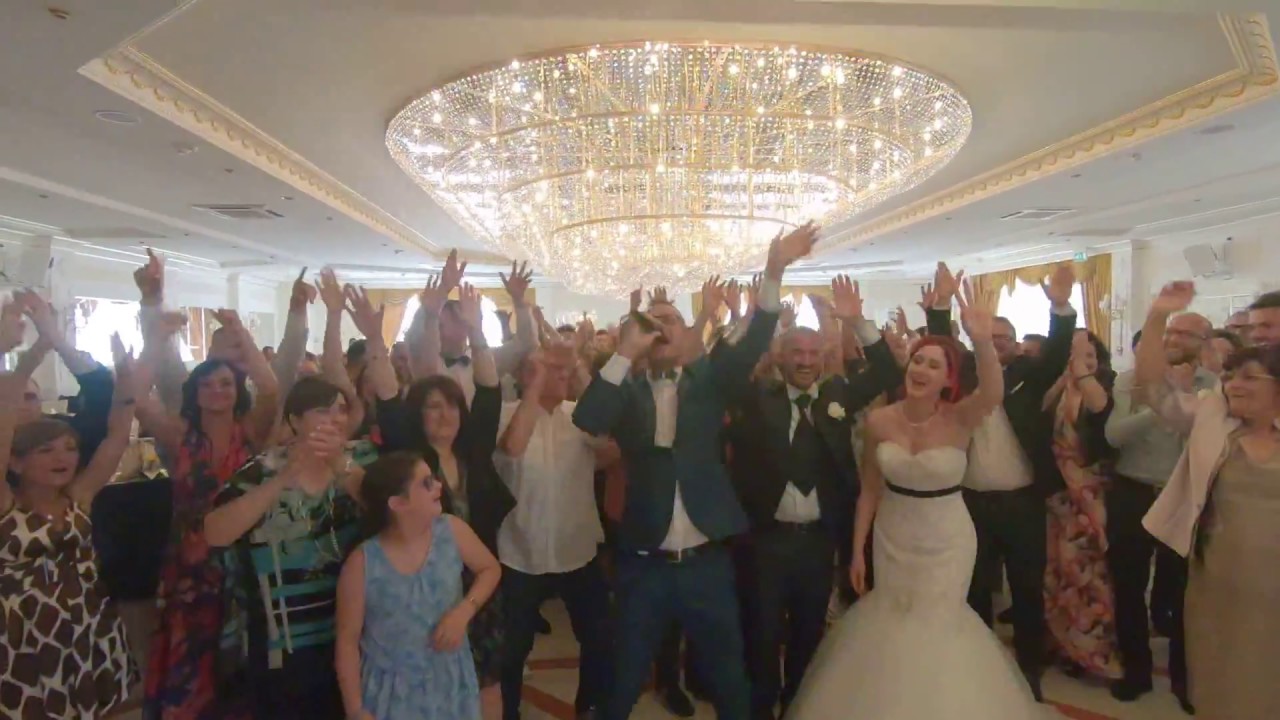 Ingresso Sposi Divertente e Travolgente - Gabri Park Hotel - Musica  Francesco Barattucci Showman