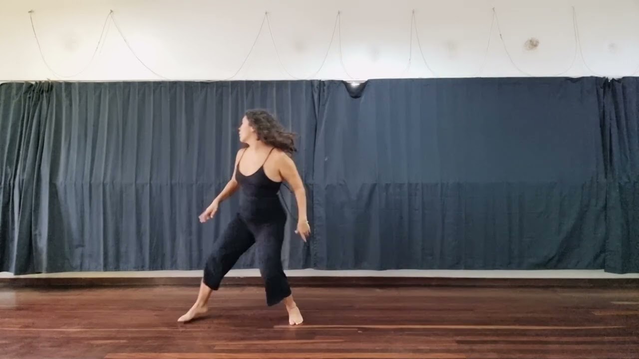 Avamunha: demonstração dos movimentos com Laís Salgueiro