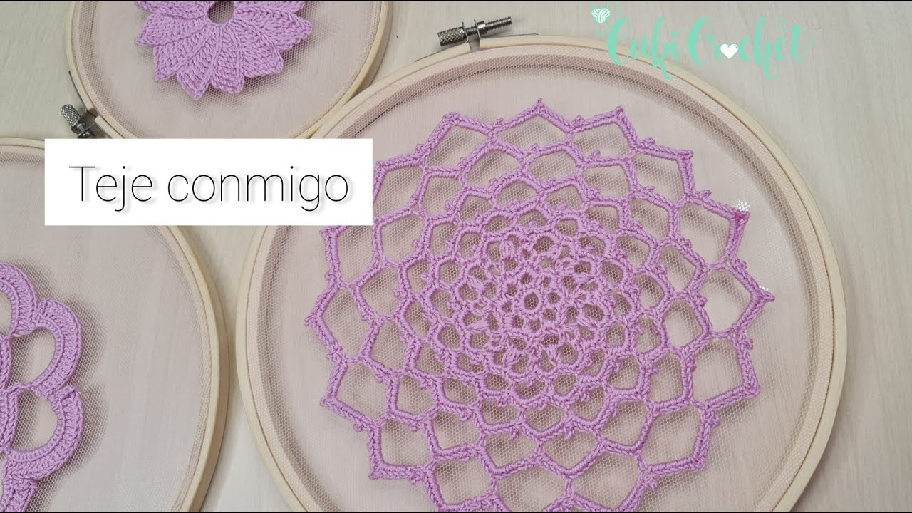 Mandala engalanada en tul. Tejida a crochet