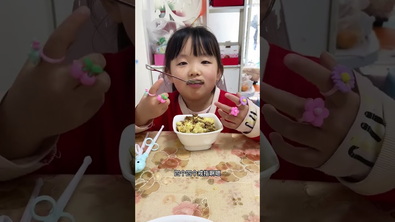 一觉睡到自然醒，早饭变成午饭……吃完饭提前开始大扫除，一切有条不紊，只愿家人平平安安……#记录真实生活 #一拖二宝妈 #大扫除 #生活不会辜负每一个努力的人 #宝妈 @抖音小助手