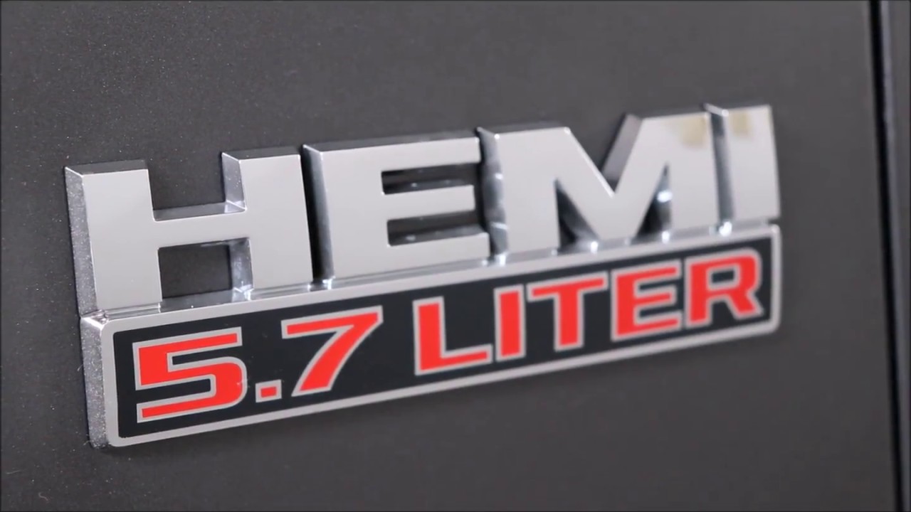 Экспресс-замена масла в двигателе Hemi Ram 5.7L 2018 года