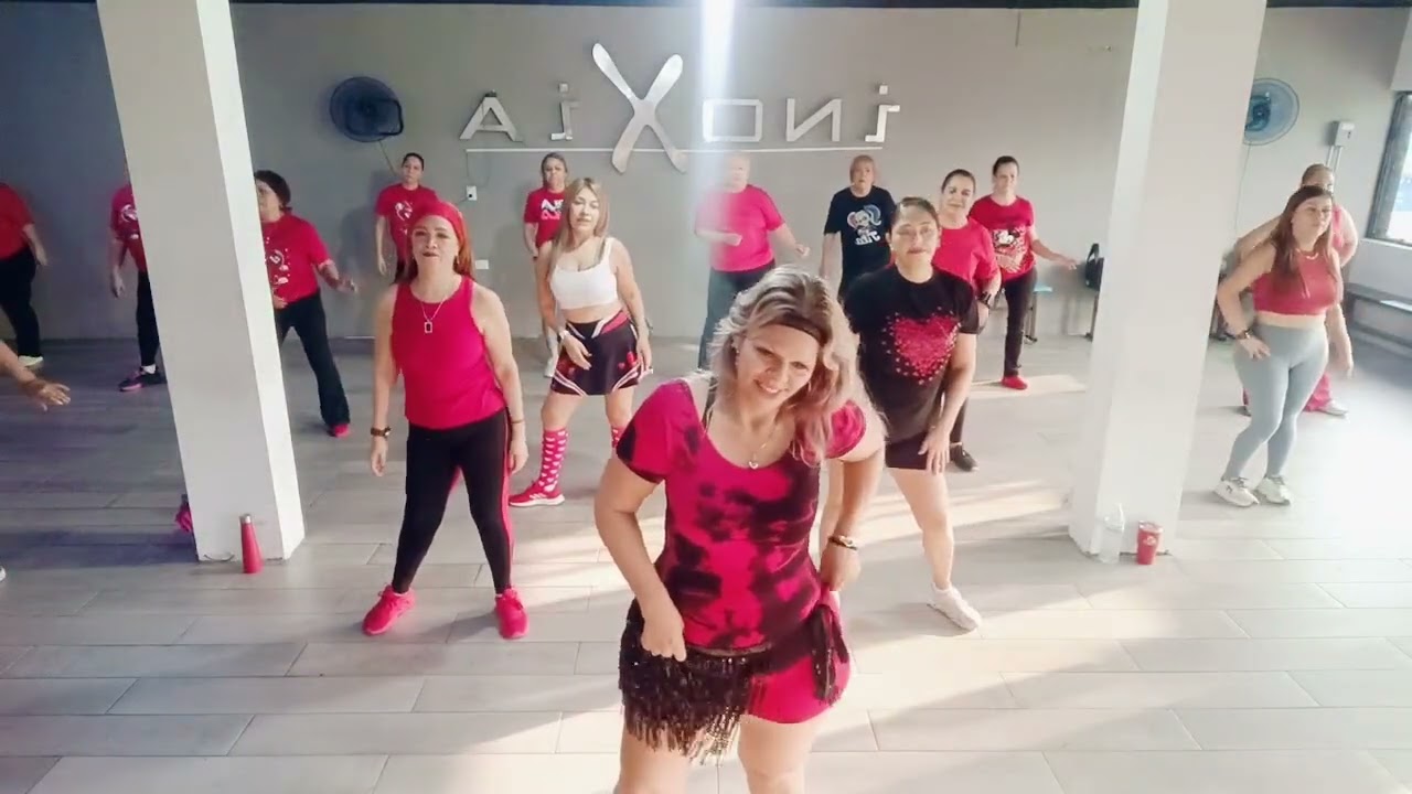 Chica Ye-ye olé olé zumba Funny girls con AnaLau Pérez 💃💃