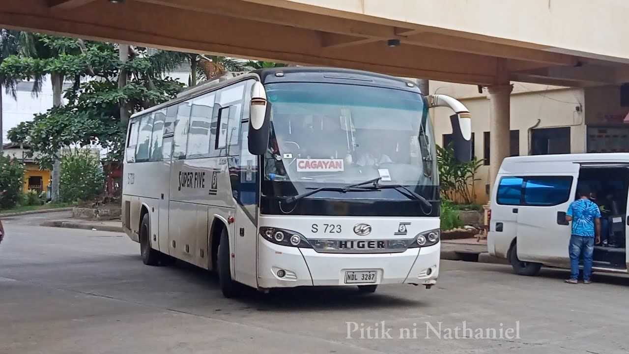 Super Five Buses in Action! Here in Valencia city, Bukidnon (NathanielLikesBus)